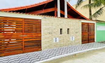 Imagem 3: Linda casa com piscina pé na areia novinha próximo à plataforma de pesca em Mongaguá