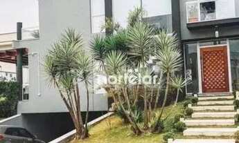 Imagem: Casa Assobradada com 3 suítes, 6 banheiros