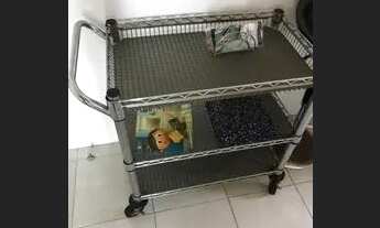 Imagem 4: Apartamento mobiliado para aluguel possui 90 metros quadrados com 2 quartos e escritório