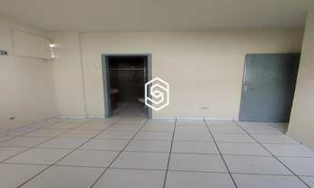 Imagem 7: 3017)-Apartamento para aluguel possui 128 metros quadrados com 3 quartos em Centro - Tere