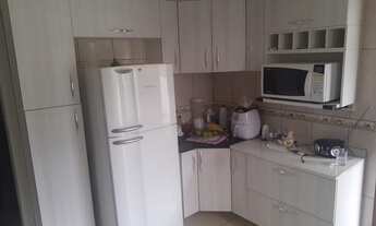 Imagem 3: Casa com 03 dormitórios no Jardim Apucarana, terreno de 576,00 m²