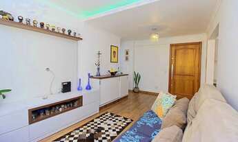 Imagem 2: Oportunidade no bairro Petrópolis. Apartamento mobiliado, com 2 quartos, vaga.Edifício com