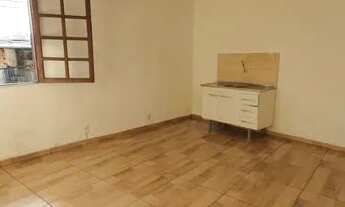 Imagem: Aluga-se cômodo na Cantídio Sampaio!