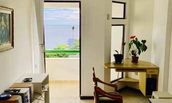 Imagem 3: Apartamento para venda ou temporada com vista panorâmica para o mar. Possui 1/4