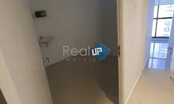 Imagem 7: SALA - LEBLON Galpão / depósito com venda por R$1.200.000