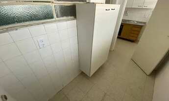 Imagem 6: Apto amplo, em prédio baixo, com portaria eletrônica, px. ao metro Clinicas e Sumaré