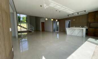 Imagem: Casa de condomínio para venda tem 448 metros