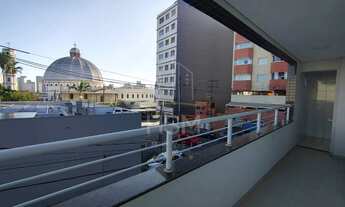 Imagem 2: Flat para locação com armario no quarto, sacada com churrasqueira 28 metros e vaga de gara