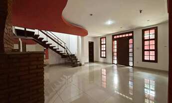 Imagem 4: Casa para aluguel, 5 quartos, 2 suítes, 2 vagas, Santa Amélia - Belo Horizonte/MG