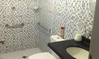 Imagem 4: Casa à venda em rua pública