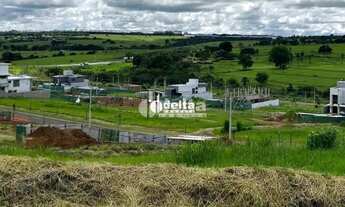 Imagem 5: Terreno no condomínio disponível para venda no bairro Granja Marileusa em Uberlândia-MG