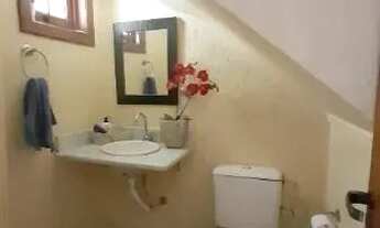 Imagem 7: Casa em Porto Alegre, no bairro Espírito Santo, com 3 dormitório(s), e 3 banheiros, à vend