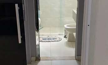 Imagem 3: CASA CO TRÊS QUARTOS, SUITE, DUAS SALAS, LAVANDERIA,GARAGEM PARA TRÊS CARROS