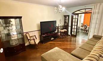 Imagem: Sobrado para venda tem 200 metros quadrados