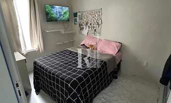 Imagem 7: Apartamento semi mobiliado para assumir financiamento com 02 dormitórios, cozinha com ilha