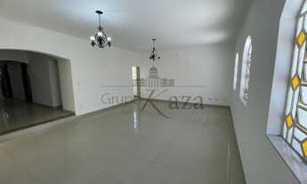 Imagem 5: Casa para venda com 244 metros quadrados com 4 quartos em Parque Itamarati - Jacareí - SP