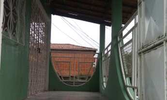 Imagem 2: Casa próxima ao centro de Camaçari, no Bairro dos 46