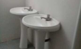 Imagem 7: Prédio comercial na Praça Cardeal Arcoverde