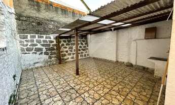 Imagem 3: Casa térrea com 1 dormitório, sala, cozinha, terreno com 132 m²