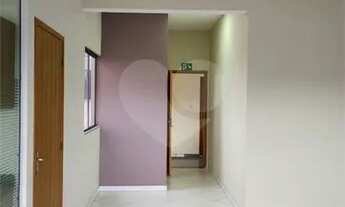 Imagem 6: Excelente sala comercial em ótima localização no centro da cidade cujo prédio com quatro p