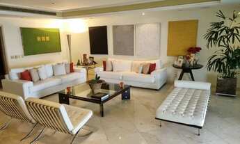 Imagem 2: Ocean frontApartamento para aluguel tem 361 metros quadrados com 4 quartos