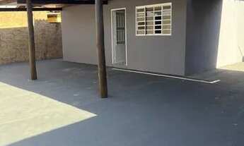 Imagem 3: Casa reformada com terreno amplo no Rita Vieira