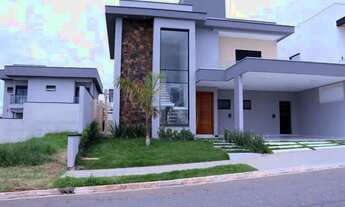 Imagem: Sobrado no condomínio Rudá, no bairro