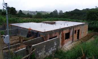 Imagem: Casa em construção a venda