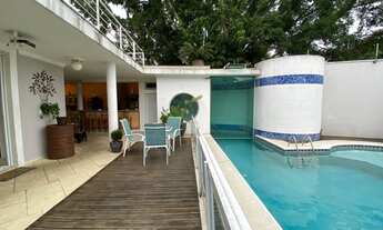 Imagem 2: Casa com reforma moderna em bolsão sem saída!