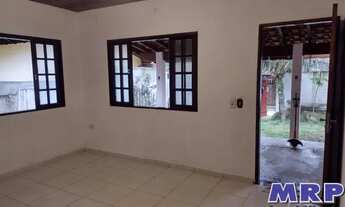 Imagem 3: Casa em Ubatuba, muito bem localizada em bairro residencial a 3 km da praia da Maranduba