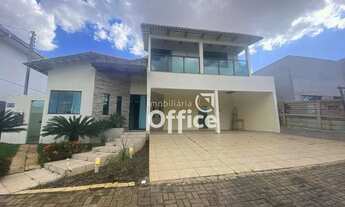 Imagem: Sobrado com 4 suítes, salão de festas