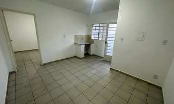 Imagem 3: ALUGO Casa com 1 dormitório