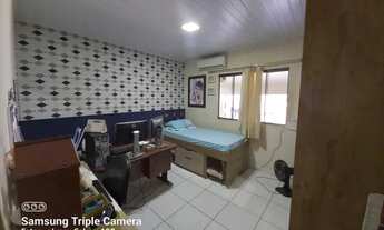 Imagem: Casa na encruzilhada - Recife