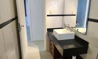 Imagem 7: Apartamento com 71m2 em prédio antigo e bem conservado, na parte baixa da Gávea, silencios