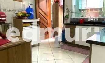 Imagem 4: SOBRADO no bairro Jardim Santo Antônio com 100m². 3 dormitórios e 2 vagas. Confira