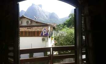 Imagem 6: Privilégio Imóveis vende: Excelente casa de rua triplex na Gávea