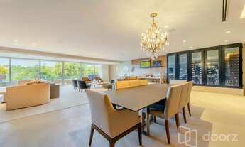 Imagem 3: Imóvel na Ana Maltz Knijnik com 3 dormitórios e 478.54m²