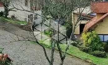 Imagem 3: Duas casas com área total de 307 m2 para vender na serra gaúcha