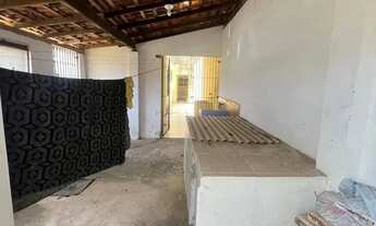 Imagem 6: Imóvel para venda e aluguel com 180m² e 2 quartos amplos