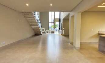 Imagem 2: Sobrado à venda no Condomínio Jardins Capri, 4 suítes, lazer completo