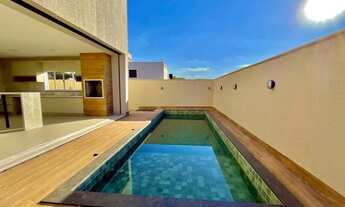 Imagem 3: Alto Padrão no Jardins França Sobrado 378m² com 4 Suítes e Piscina