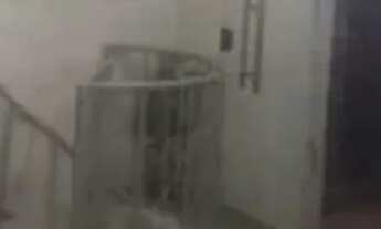 Imagem: Alugo Kitnet e ponto comercial. Ideal, tanto