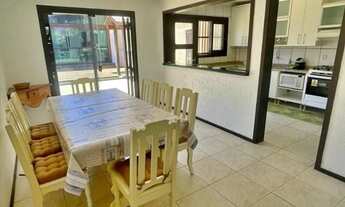 Imagem 5: Réveillon 2026 - Casa c/ 5 Quartos (AR) - C/ Piscina - Praia Grande - 1 Quadra Mar