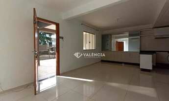 Imagem 6: Sobrado Semi Mobiliado para Alugar com 4 quartos por R$4.000,00 Na Rua Paraná 6526 Bairro