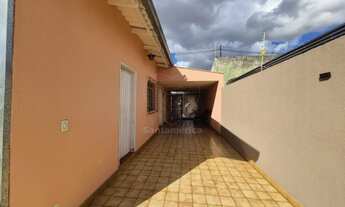 Imagem 2: Casa à venda no Jardim Messiânico com 3 quartos na Região Oeste, próxima da Avenida Tirade