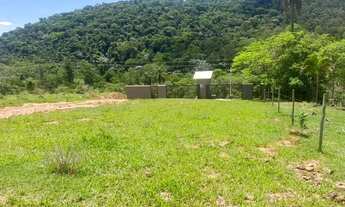 Imagem 5: Lote com Portaria e Infraestrutura de Água