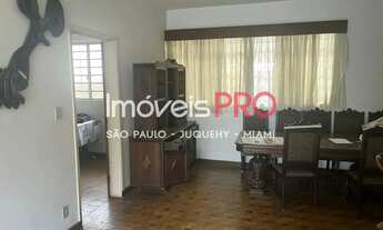 Imagem 3: Casa no Pacaembu com terreno amplo e estrutura sólida ideal para modernizar e viver com co