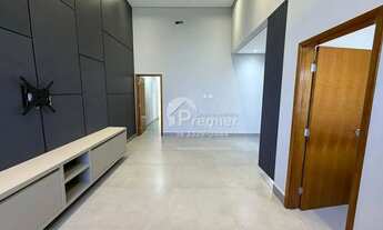 Imagem 3: Casa com 3 Quartos e Piscina no Jardim Residencial Mantova em Indaiatuba