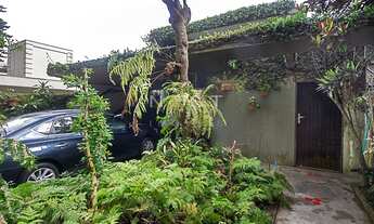 Imagem 2: Casa acolhedora, com muito verde, 286 m2, 2 suítes + 2 quartos no Alto da Boa Vista - São