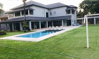 Imagem 6: Casa de condomínio para venda possui 800 metros quadrados com 5 quartos